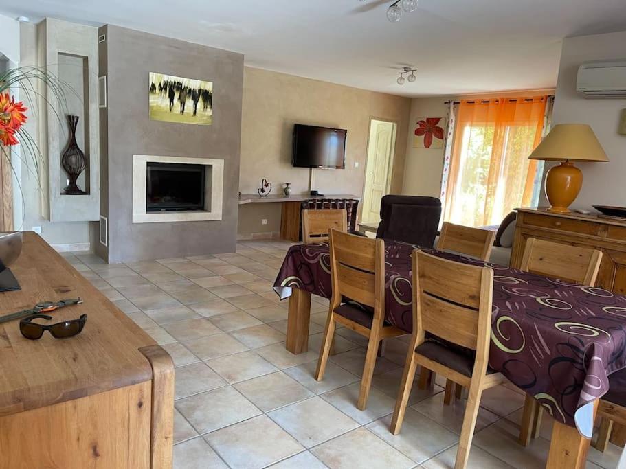 Petit Paradis . Pujaut Exterior photo