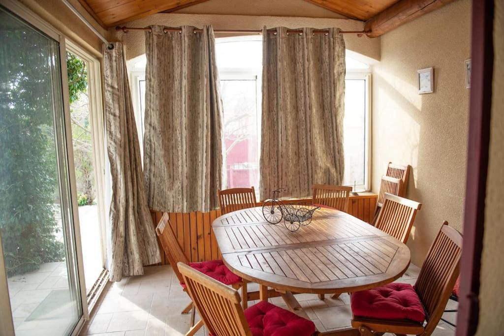 Petit Paradis . Pujaut Exterior photo