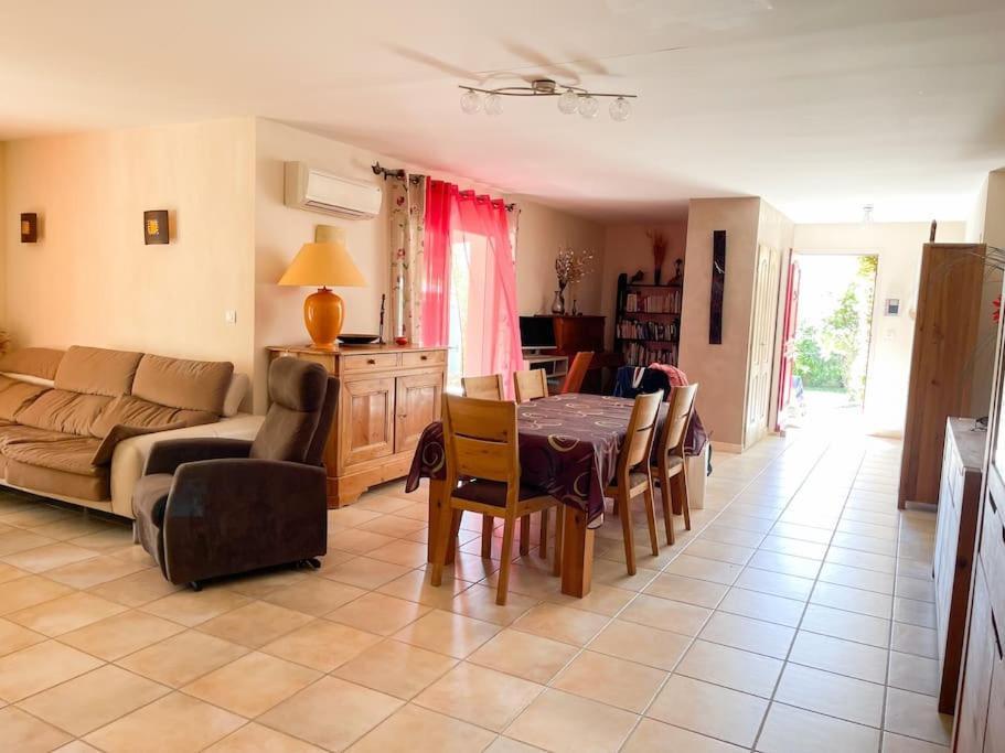 Petit Paradis . Pujaut Exterior photo