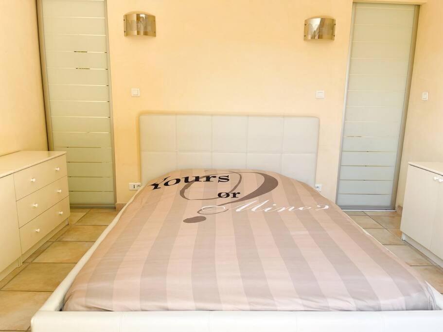 Petit Paradis . Pujaut Exterior photo